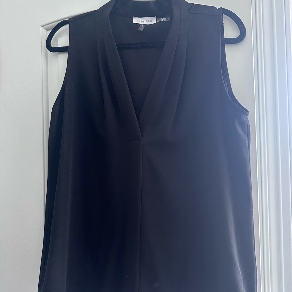 Calvin Klein Women's Elegant Black V-Neck Blouse